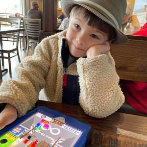 Meet your Posher, Carlyle